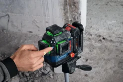 Bosch Power Tools 18V Leveling and Alignment Laser GLL330-80CGL