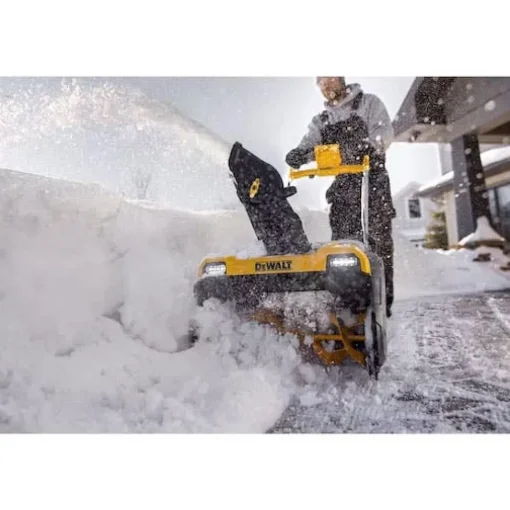 DeWalt 21" Flexvolt 60V Snow Blower Single-Stage 12.0Ah Kit DCSNP2142Y2