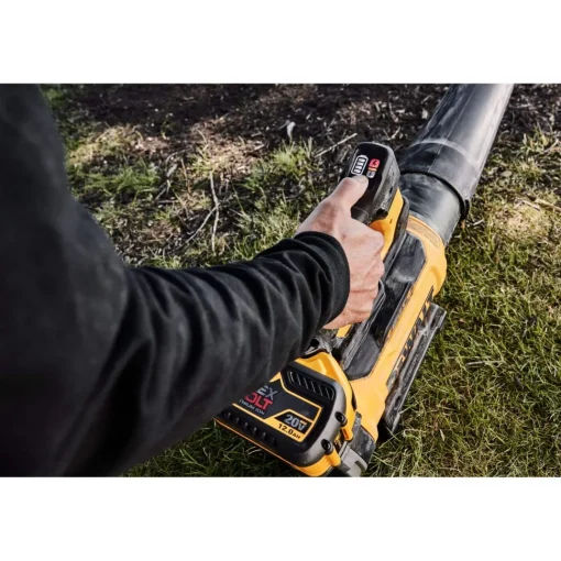 DeWalt 60V MAX Premium Blower Kit DCBL777Y1