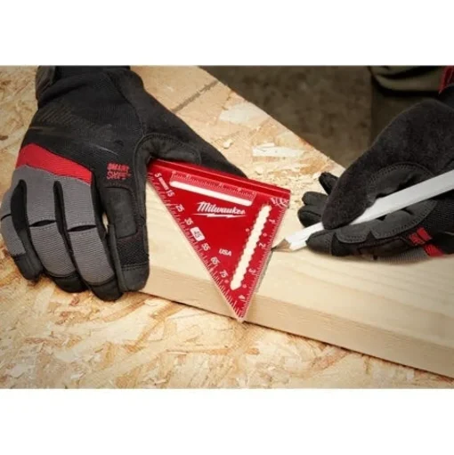 Milwaukee 4-1/2" Trim Square MLSQ040