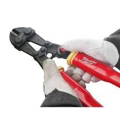 Milwaukee Fiberglass Bolt Cutter with PIVOTMOVE Rotating Handles 48-22-4218