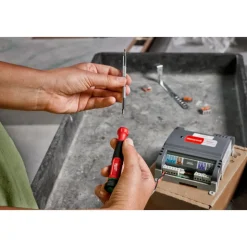 Milwaukee 4-in-1 TORX Security Precision Multi-Bit Screwdriver 48-22-2931