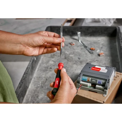 Milwaukee 4-in-1 TORX Security Precision Multi-Bit Screwdriver 48-22-2931