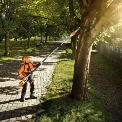 STIHL 10" Battery-Powered Pole Pruner HTA 86 10