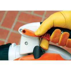 STIHL 27.2cc Handheld Gas Blower 365 CFM BG 86