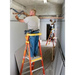 Werner 10' Fiberglass Podium Ladder 4' Platform Type IA PD6204